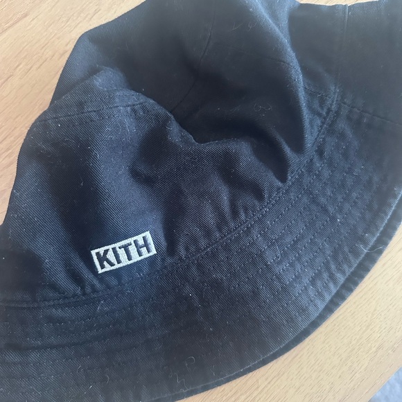 Kith & Kin - Picture 7 of 10